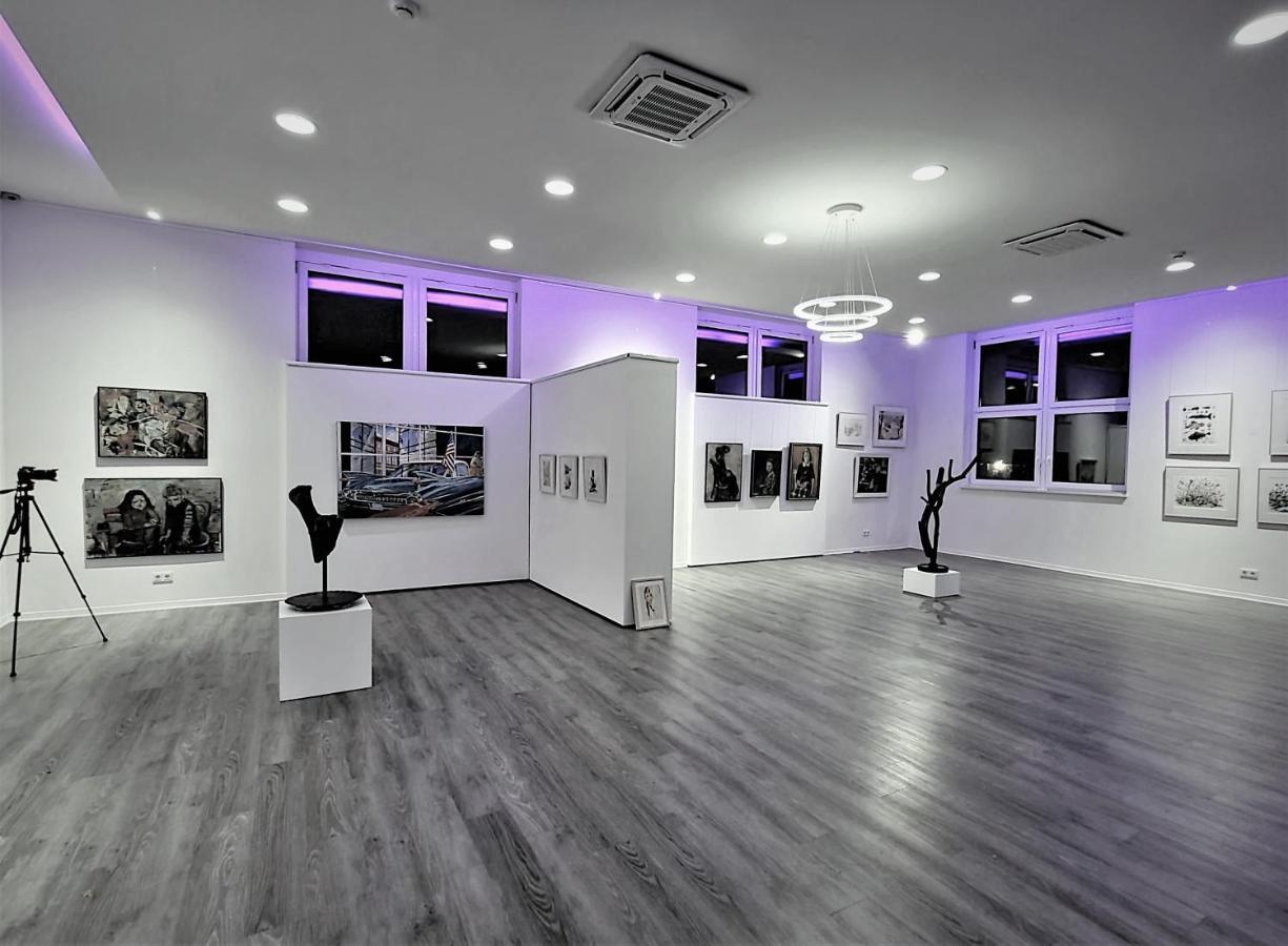Art & Galerie Hotel Lenz Plauer See Fuenfseen Exterior foto